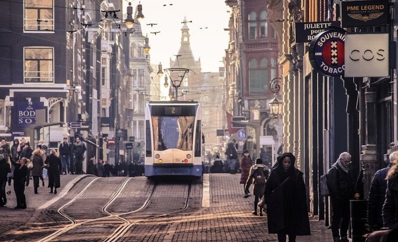 Tramvaj v centru Amsterdamu